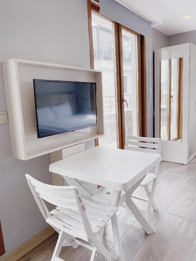 First Apart Apartment Istanbul Exterior photo